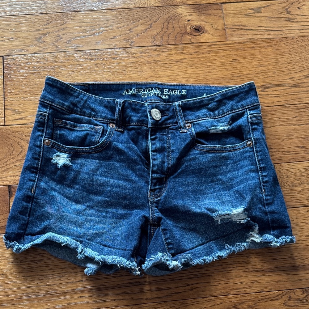 American Eagle Outfitters Dark Blue Distressed Denim Cutoff Shorts size 6